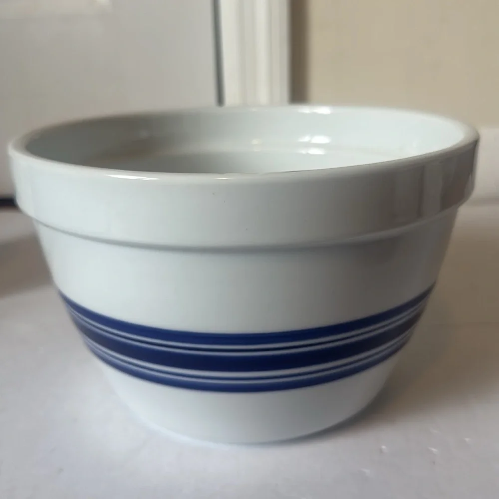 Crate & barrel mixing bowl